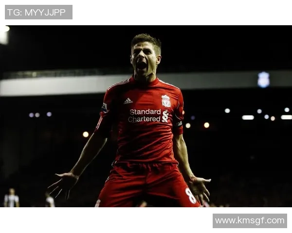 足球明星苦笑瞬间壁纸展现运动员幽默与坚持的完美结合 足球明星苦笑瞬间壁纸展现运动员幽默与坚持的完美结合