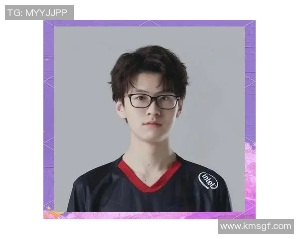 从巅峰到低谷足球明星的荣耀与失落之路