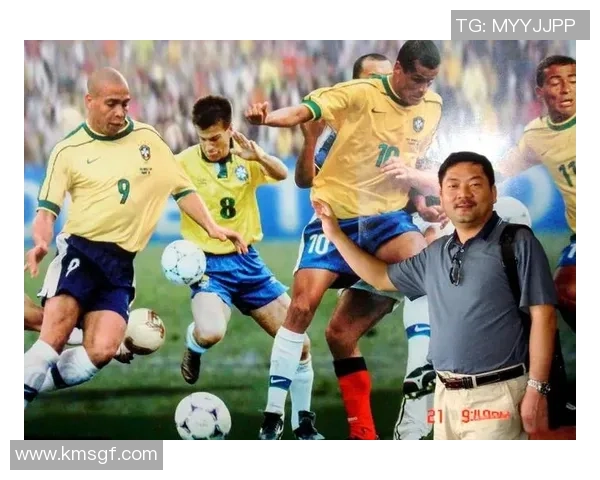 足球明星的辉煌历程与足球运动的魅力探索全方位解析与精彩瞬间回顾 足球明星的辉煌历程与足球运动的魅力探索全方位解析与精彩瞬间回顾