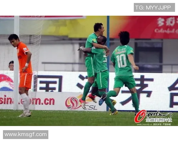 上海足球队转型之路揭秘大师赛背后的坚持与创新 上海足球队转型之路揭秘大师赛背后的坚持与创新